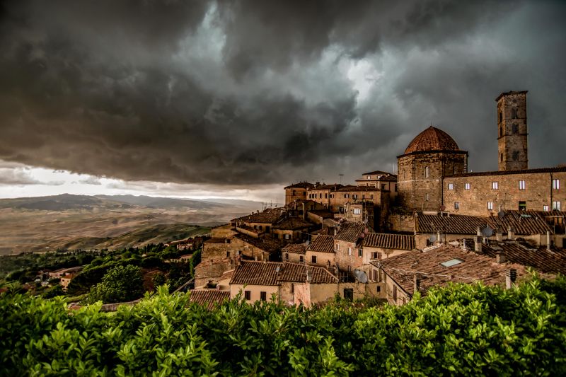 tempesta in atto... volterra.