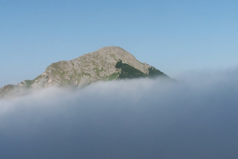 monte corchia salendo la pania della croce - alpi apuane