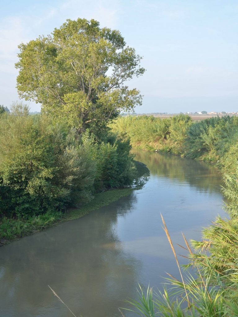 fiume di fine estate