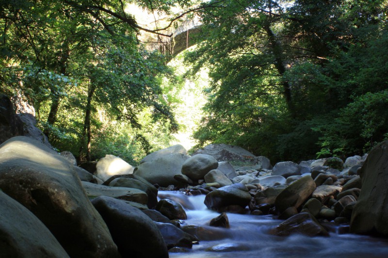 scorre il fiume (castiglione di garfagnana)