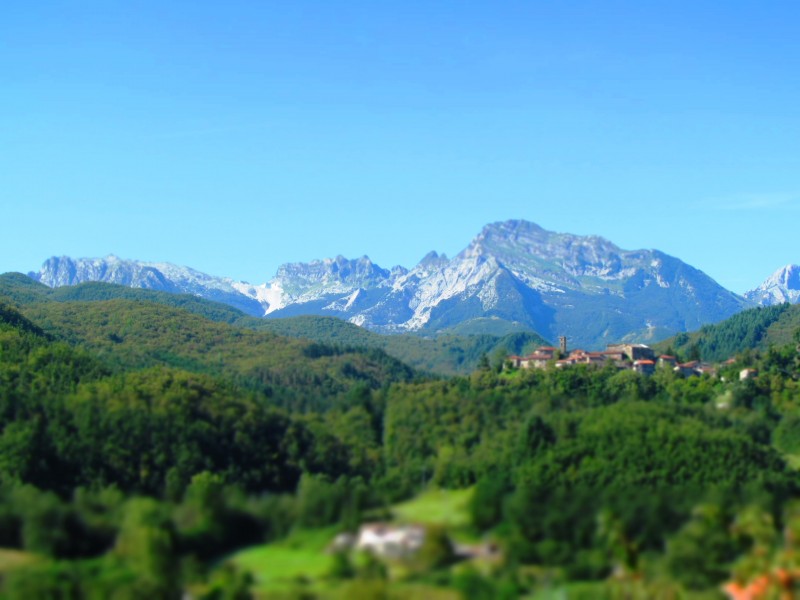 vista alpi apuane