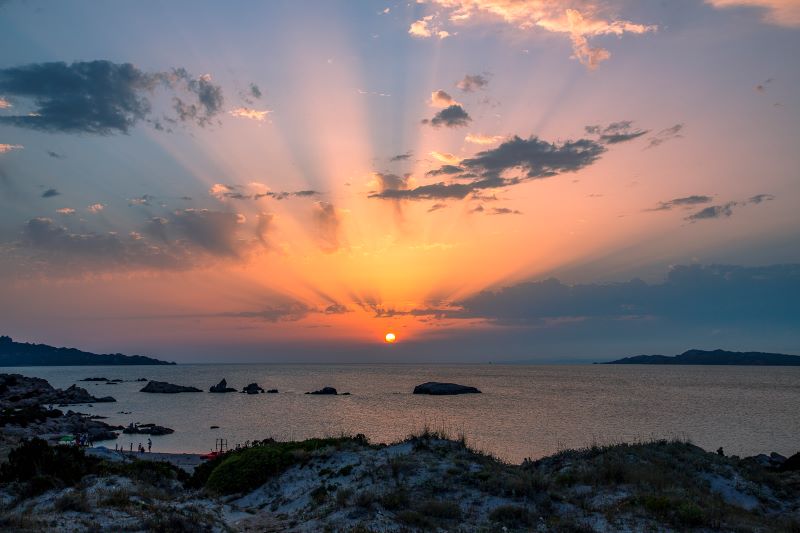 Si può amare uno scoglio in mezzo al mare?